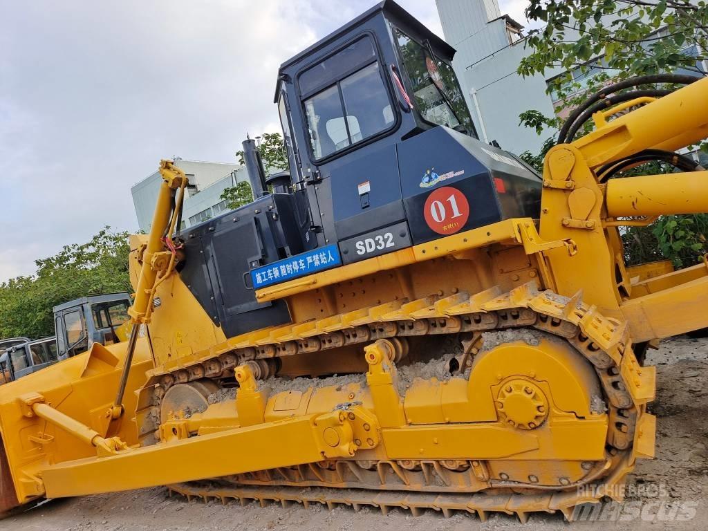 Shantui SD 32 Buldozer sobre oruga