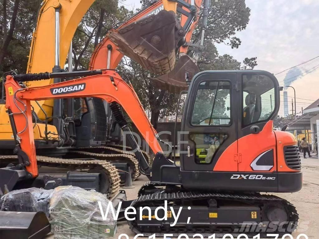 Doosan DX 60 Mini excavadoras < 7t