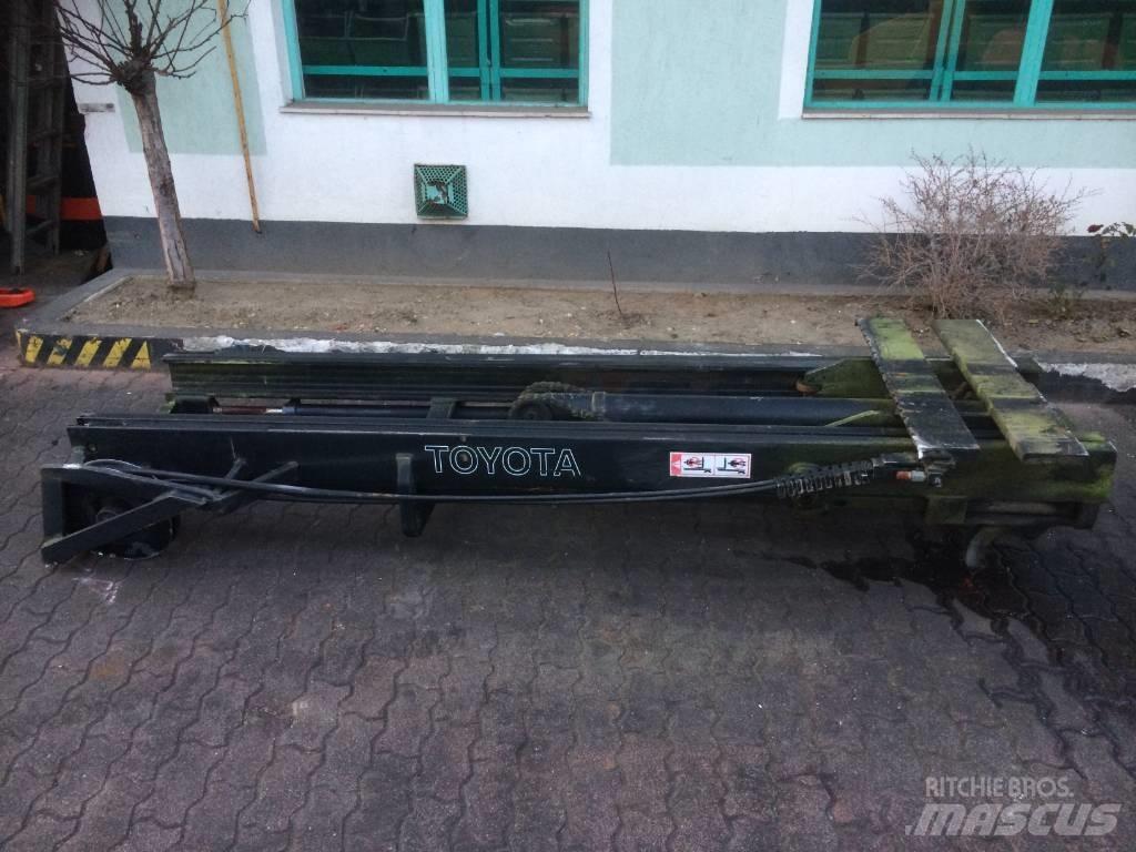 Toyota 6FD25 M-0240 Mástiles