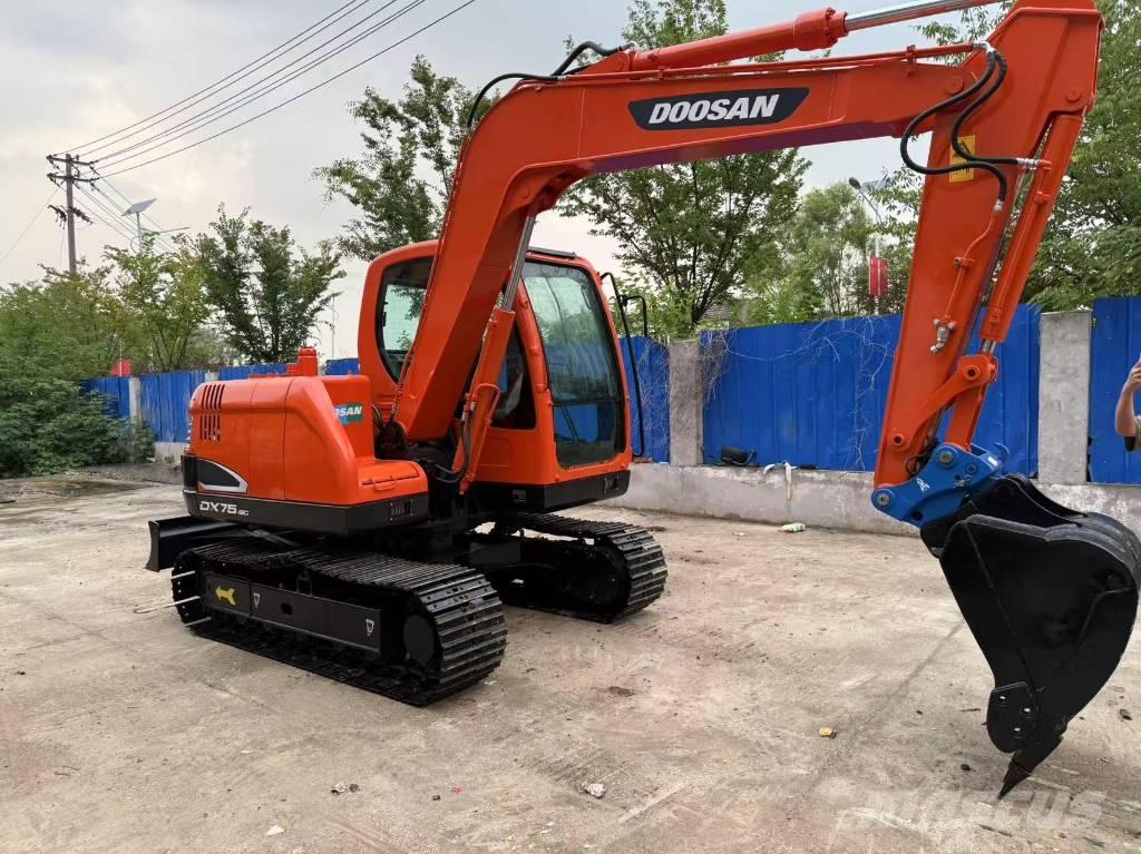 Doosan DX 75 Excavadoras de cadenas