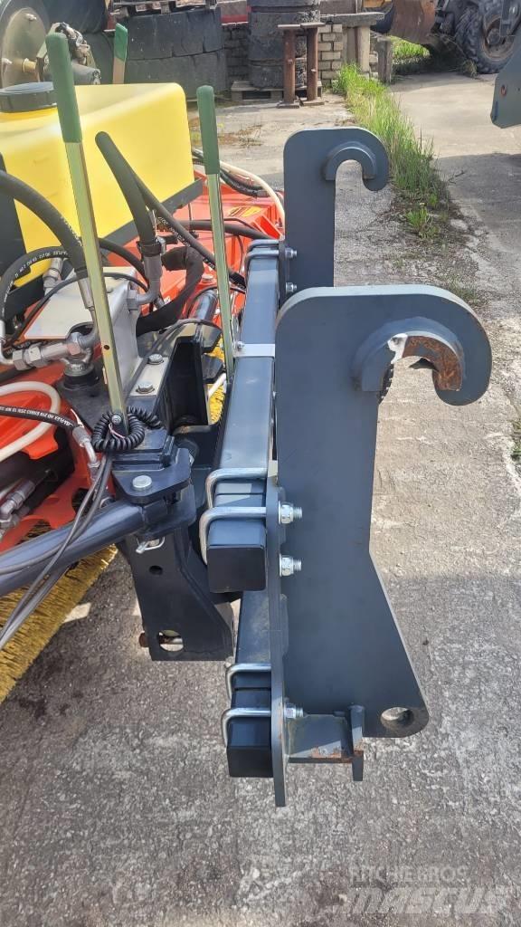 Adler K 750 Construcción - Otros