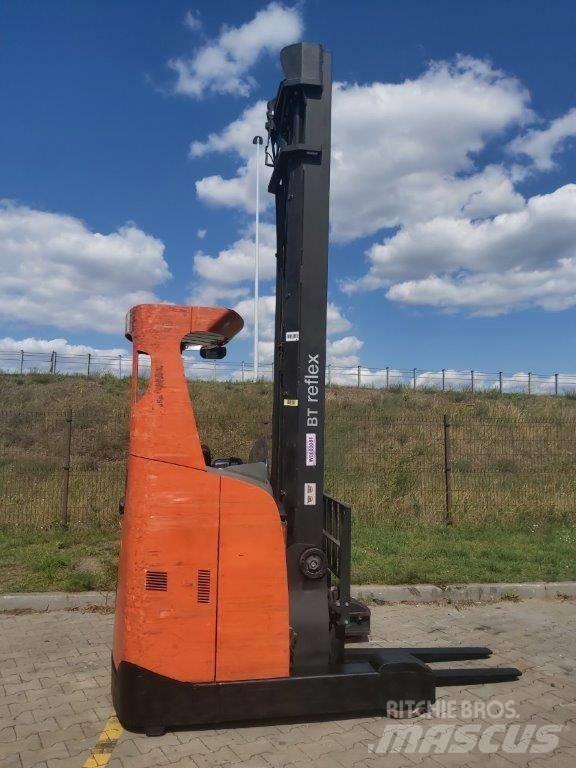 BT RR E 160 Carretillas retráctiles