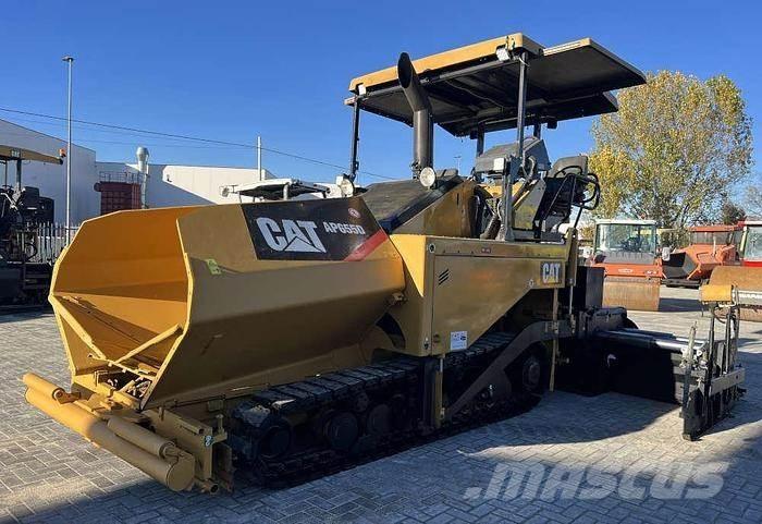 CAT AP 655D Asfaltadoras