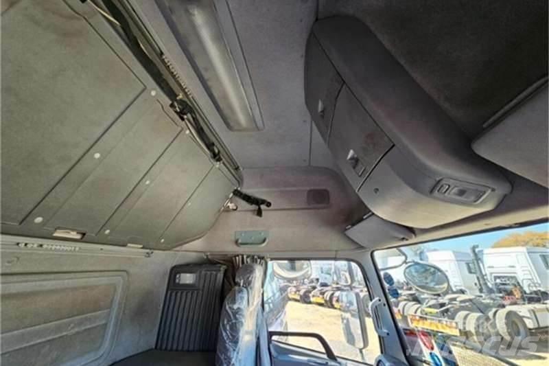 UD TRUCKS QUON Otros camiones
