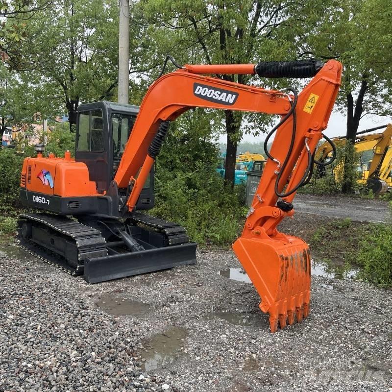 Doosan DH 60 Mini excavadoras < 7t