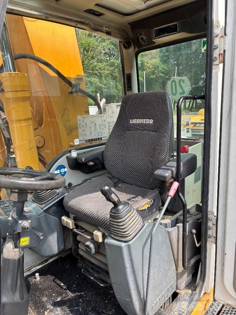 Liebherr A316 Excavadoras de ruedas
