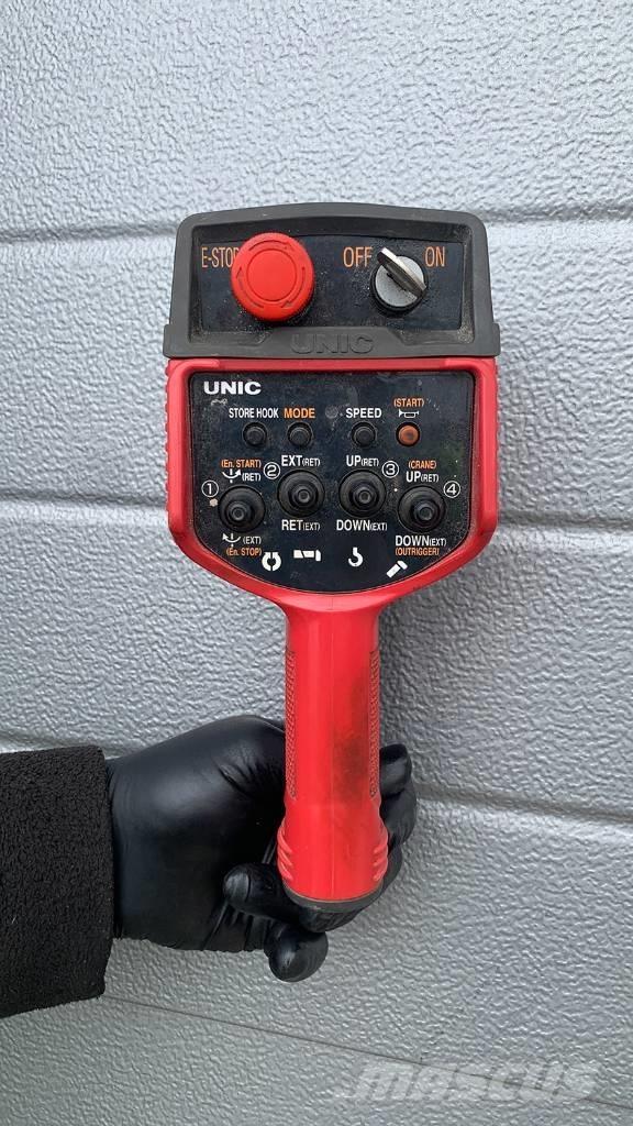 Unic URW 295 Minigrúas