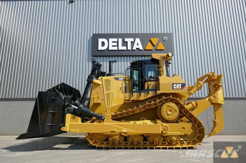 CAT D9T Buldozer sobre oruga
