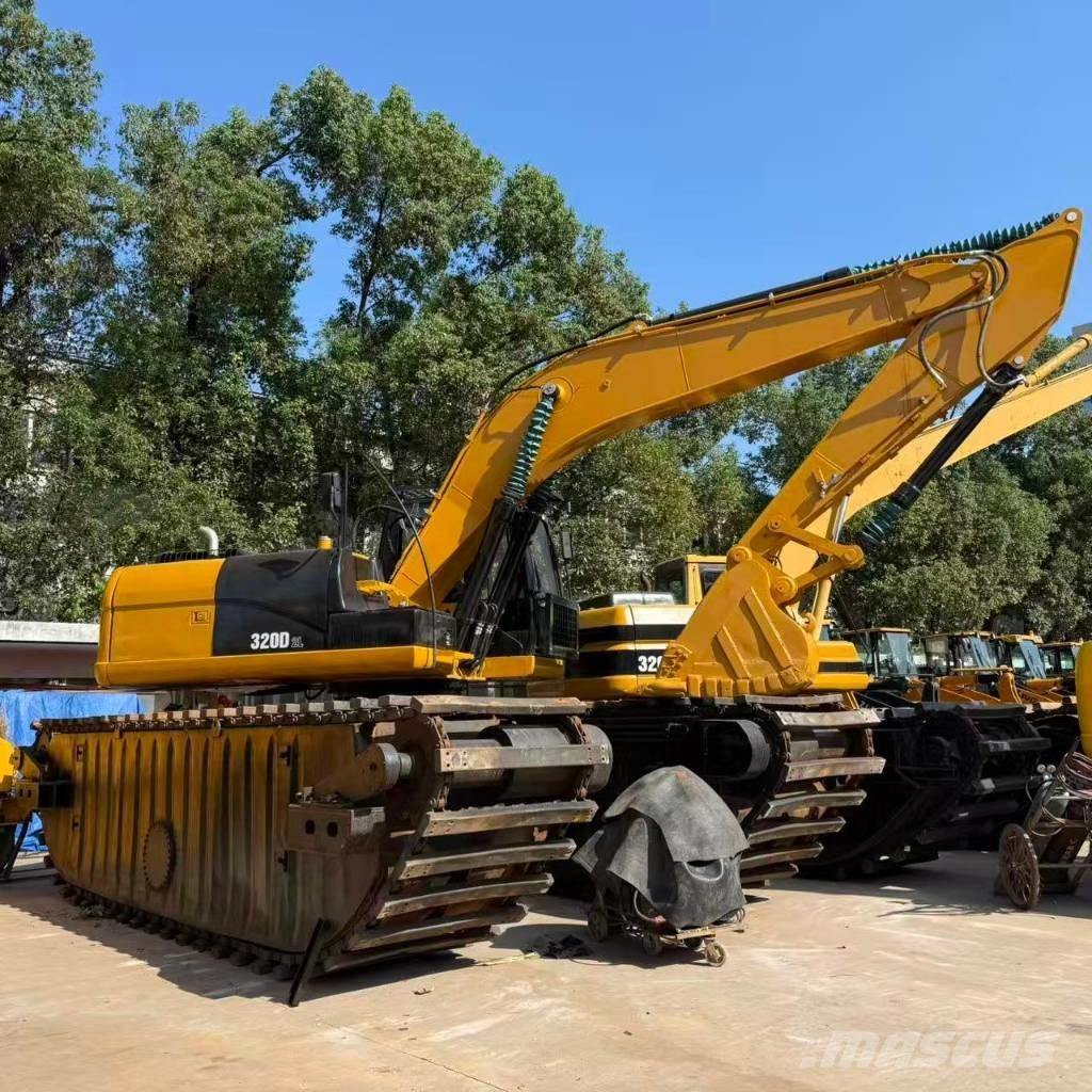CAT 320D2 Excavadoras anfibio