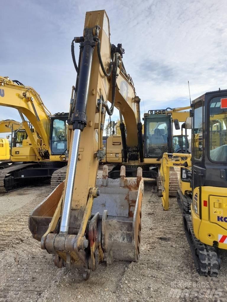 CAT 323 D Excavadoras de cadenas