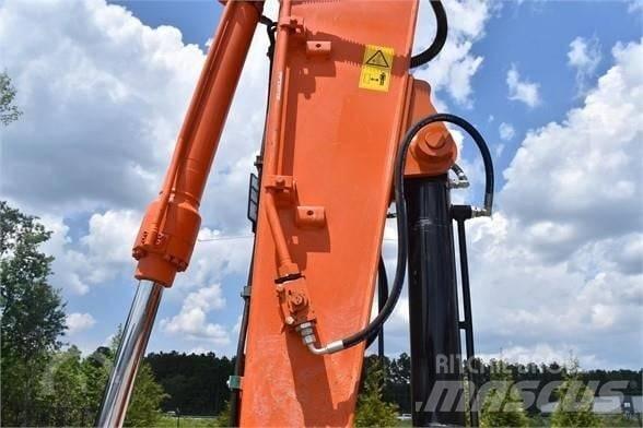 Hitachi ZX 135 Excavadoras de cadenas