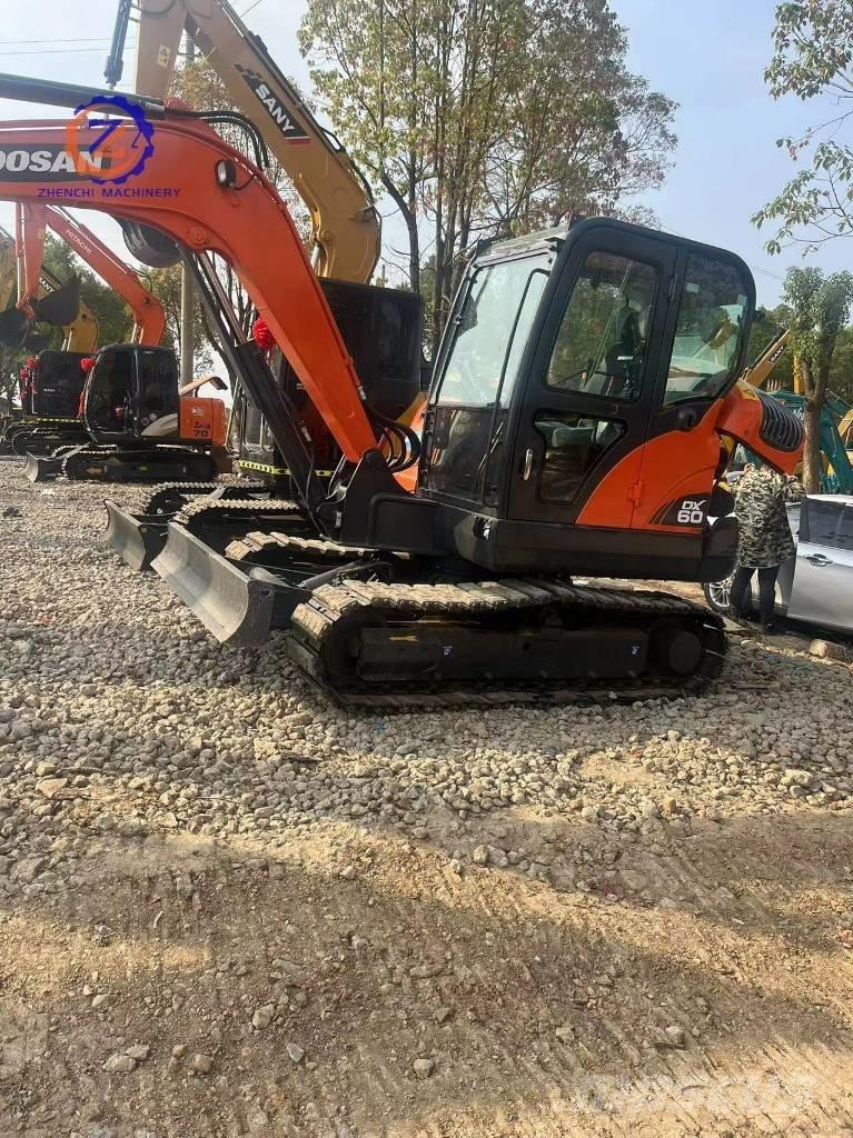 Doosan DX 60 Mini excavadoras < 7t