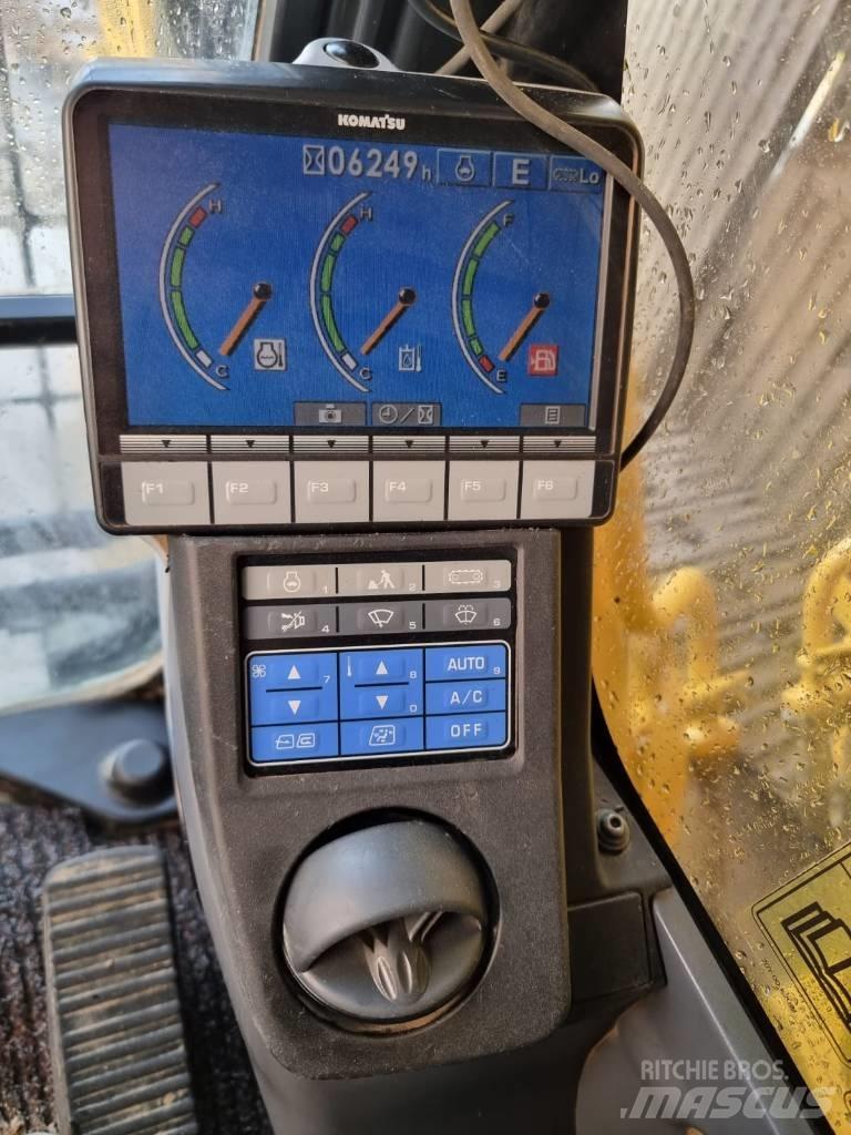 Komatsu PC 210-8 Excavadoras de cadenas