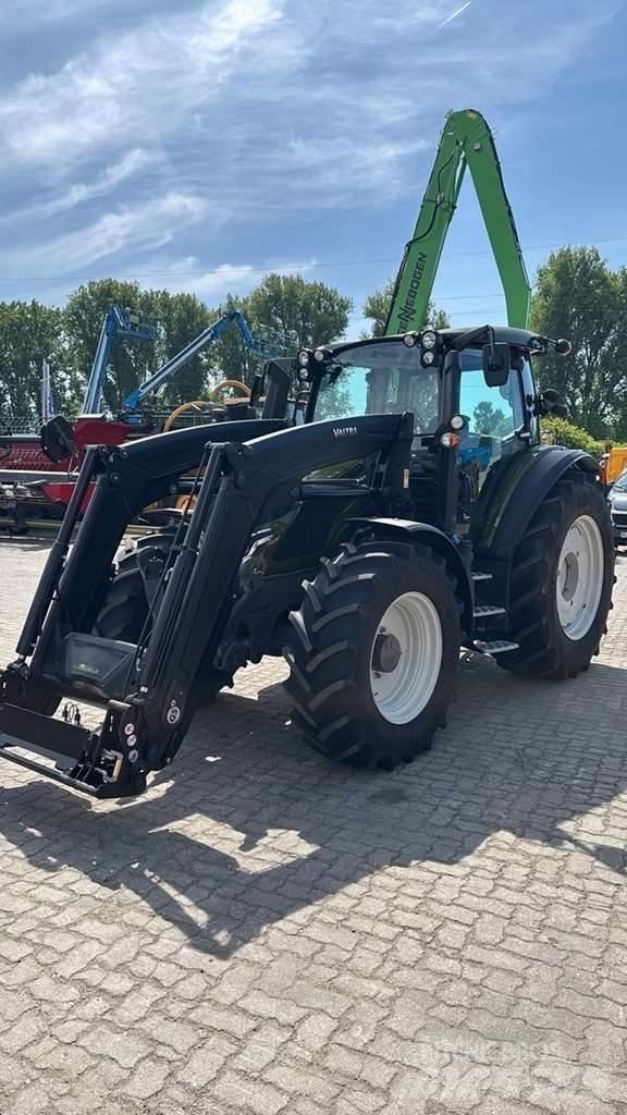 Valtra G135 Tractores