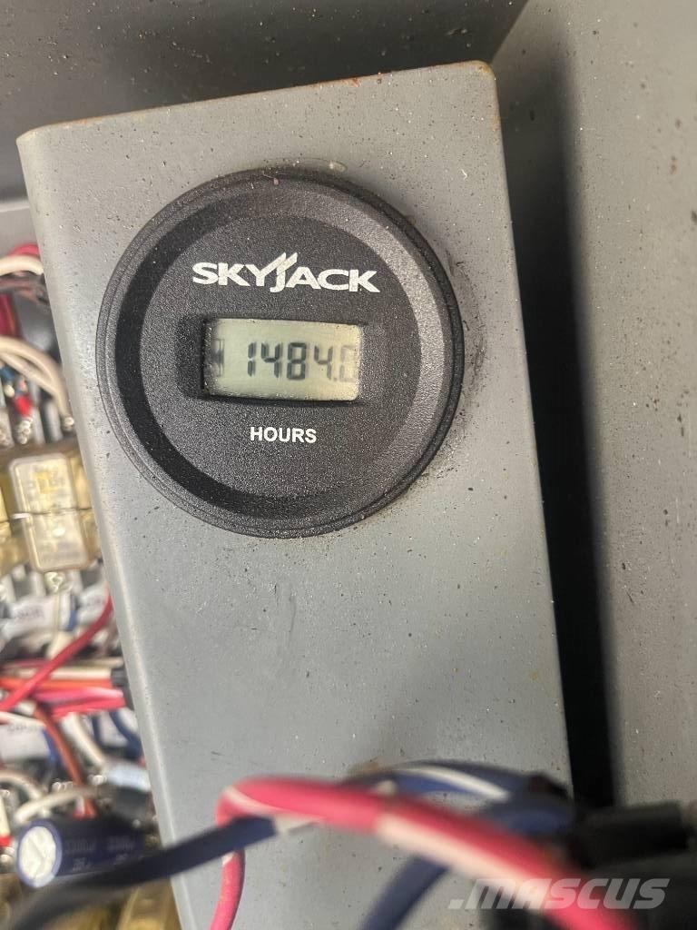 SkyJack SJ 9250 RT Plataformas tijera