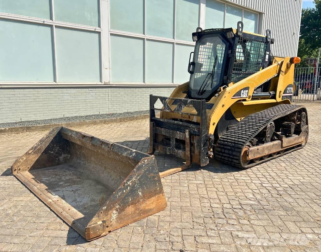 CAT 277 B    2006 Minicargadoras