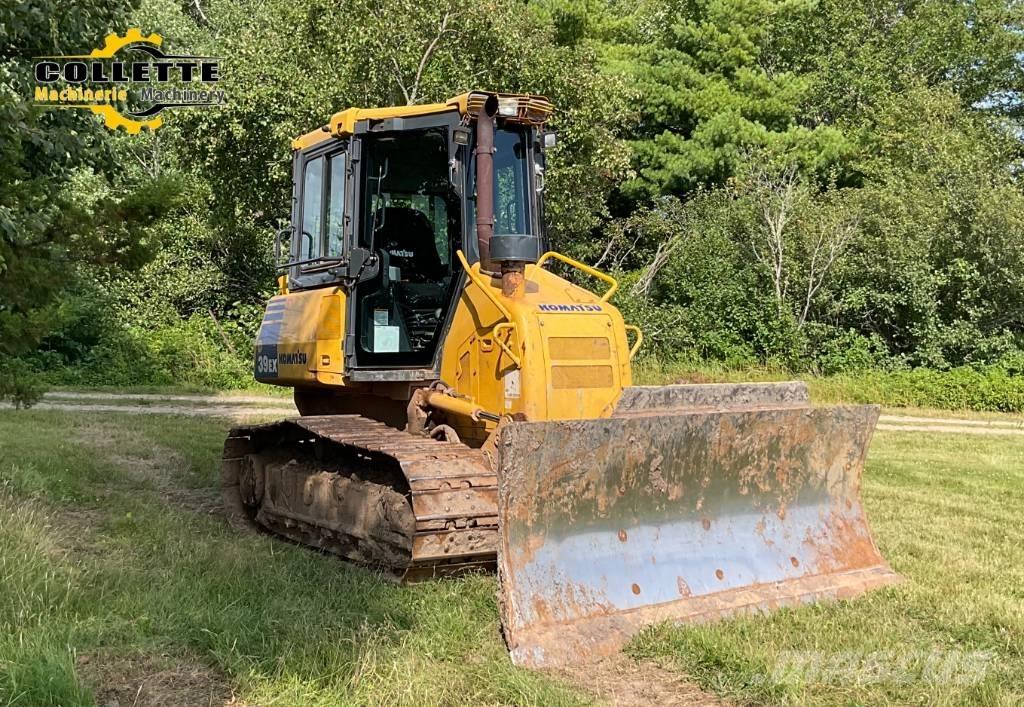 Komatsu D 39 EX Buldozer sobre oruga