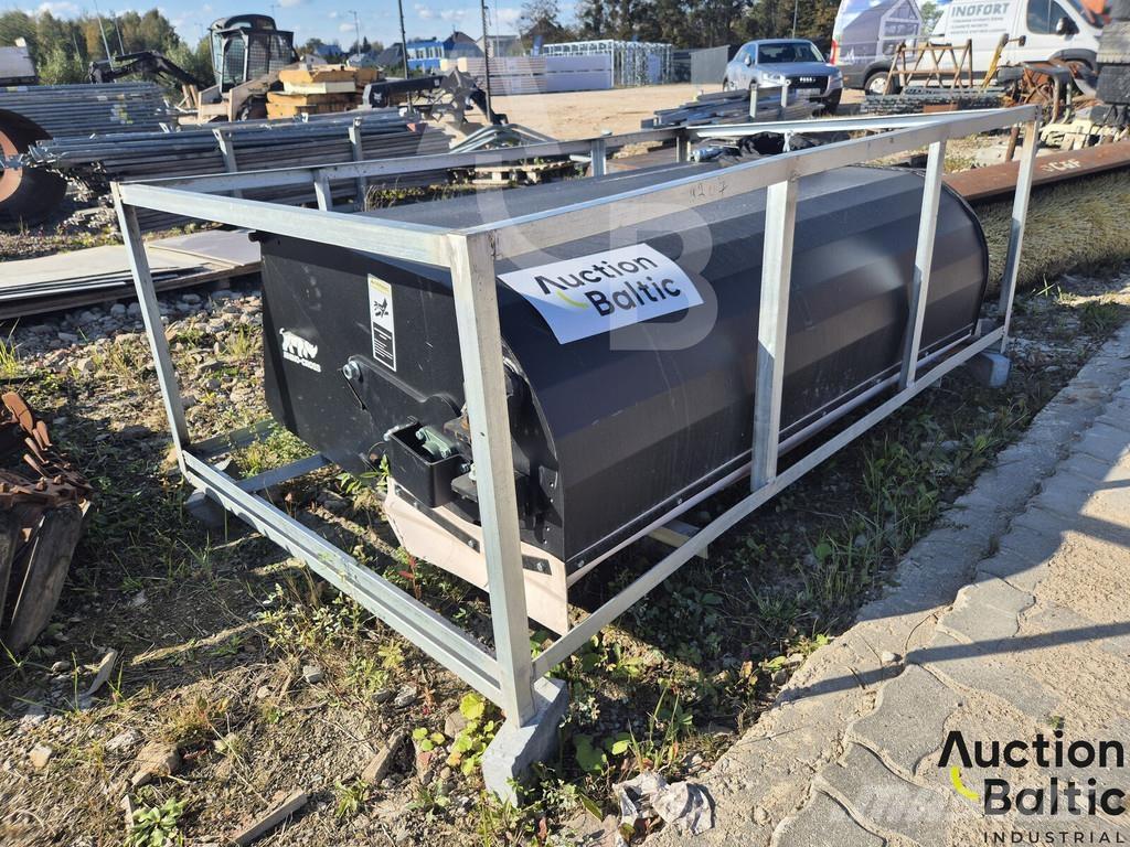  Rhino-Cross 72 in Cepillos