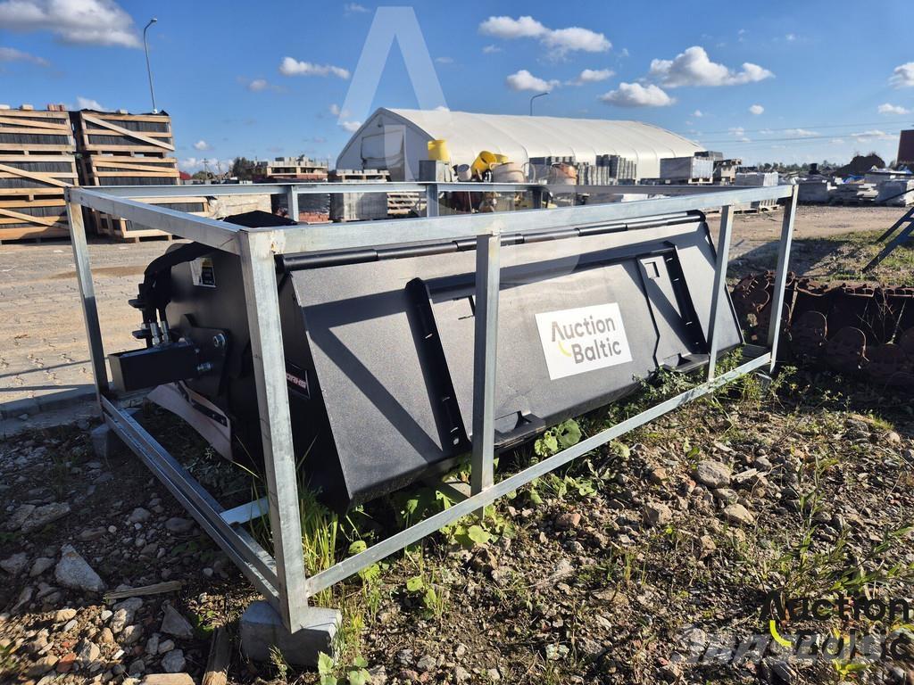  Rhino-Cross 72 in Cepillos