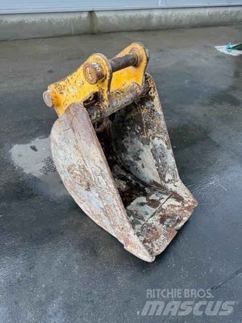JCB 7-8 TON Retroexcavadoras