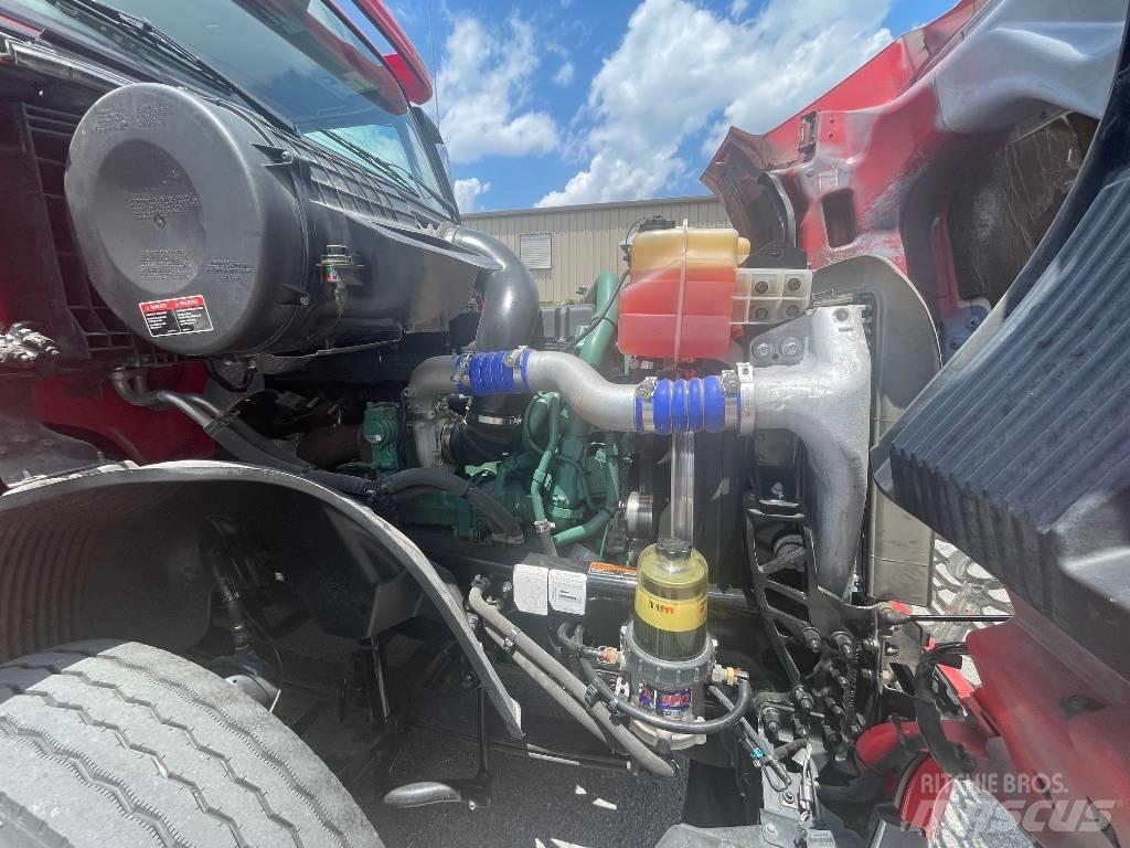 Volvo VNL64T300 Cabezas tractoras