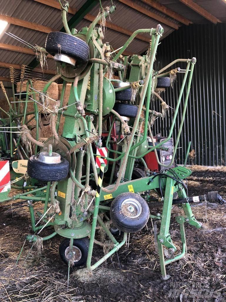 Krone 8.82/8 Tedder Rastrillos y henificadores