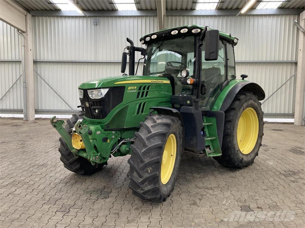 John Deere 6110R Tractores
