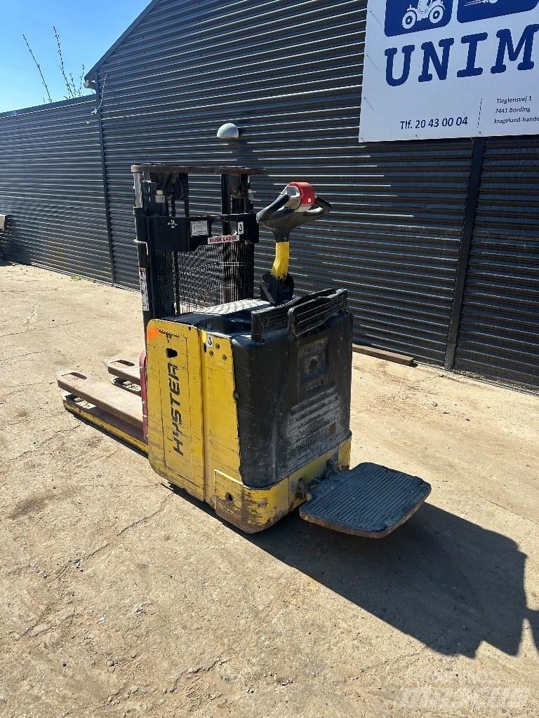 Hyster P 2.0 Apiladores eléctricos autopropulsados