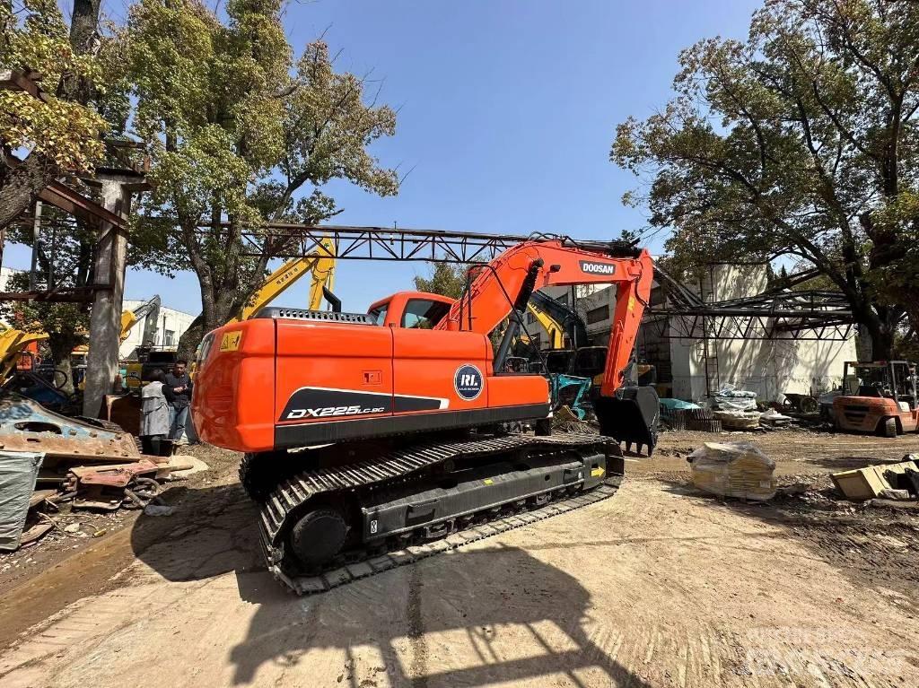Doosan DX 225 LC-9 Excavadoras de cadenas