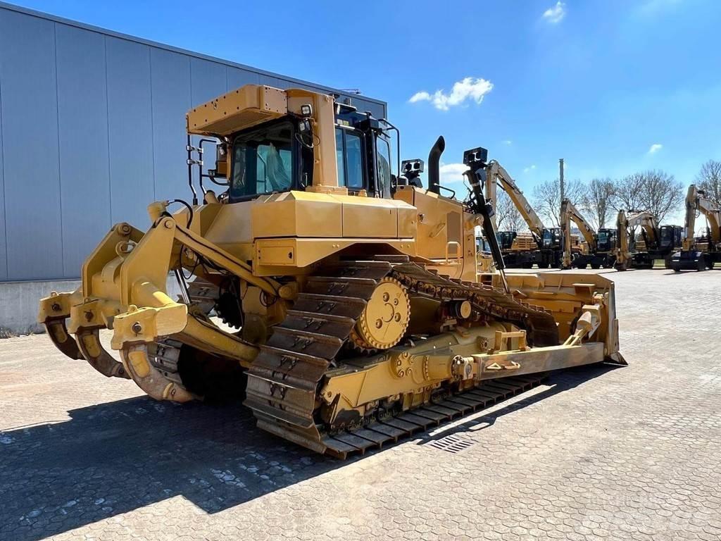 CAT D6T LGP Buldozer sobre oruga
