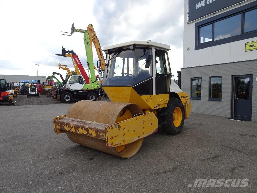 Dynapac CA152D Rodillos sobre neumáticos