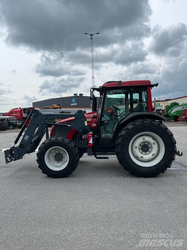 Valtra A 83 Tractores
