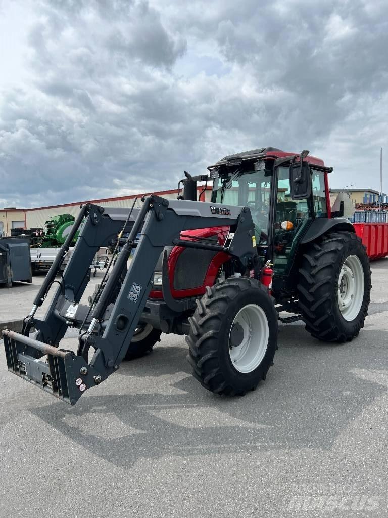 Valtra A 83 Tractores