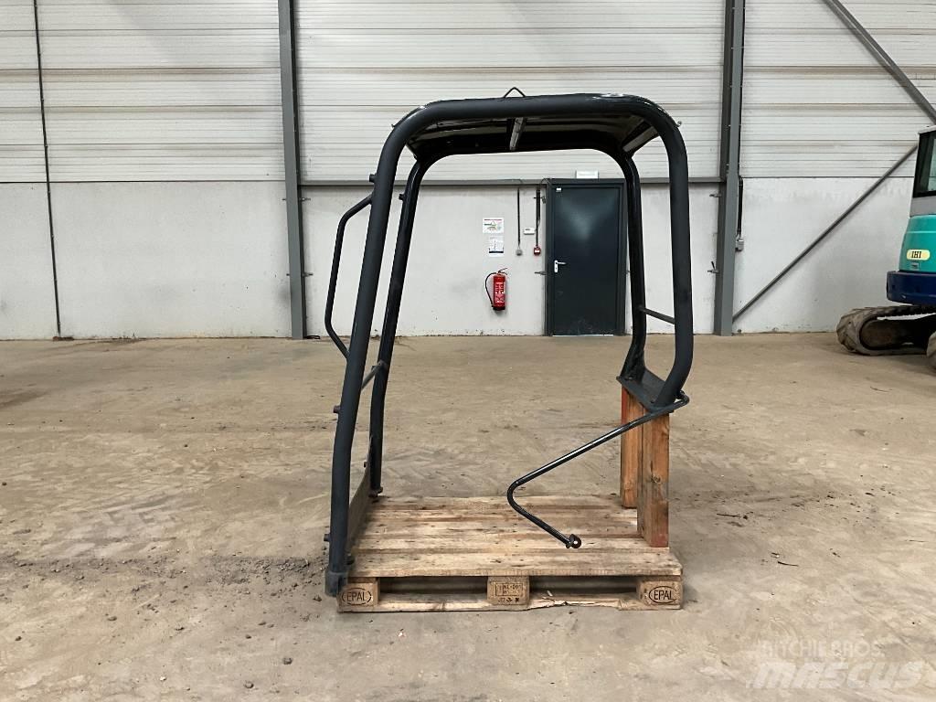 Kubota U 27-4 Cabinas e interior