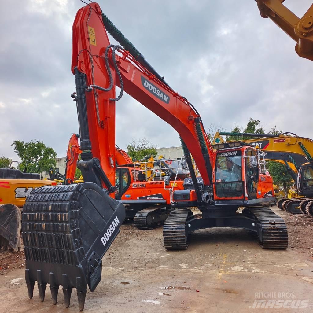 Doosan DX 300 LC Excavadoras de cadenas
