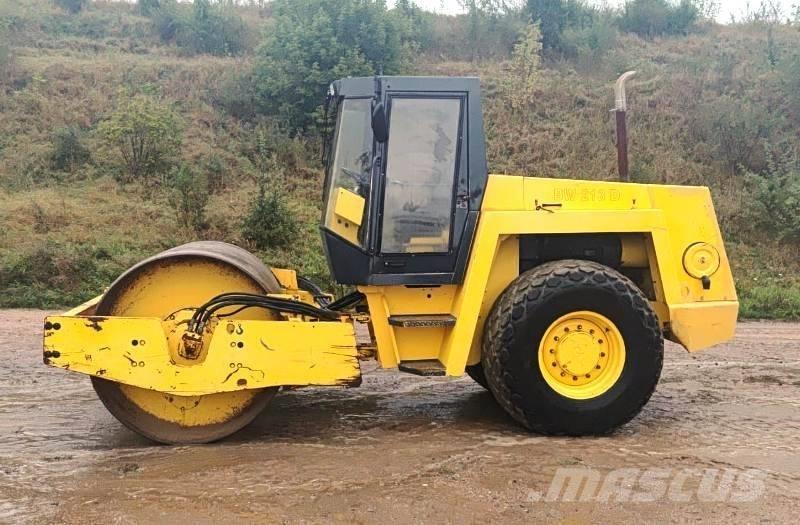 Bomag BW 213 D Rodillos de un solo tambor