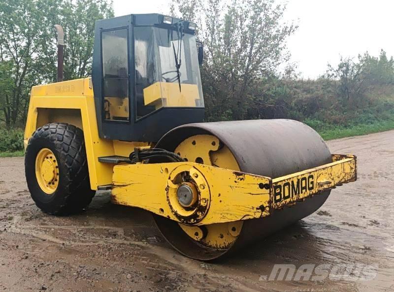 Bomag BW 213 D Rodillos de un solo tambor