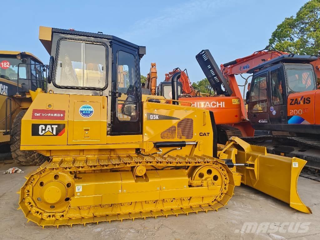 CAT D 5 K Buldozer sobre oruga