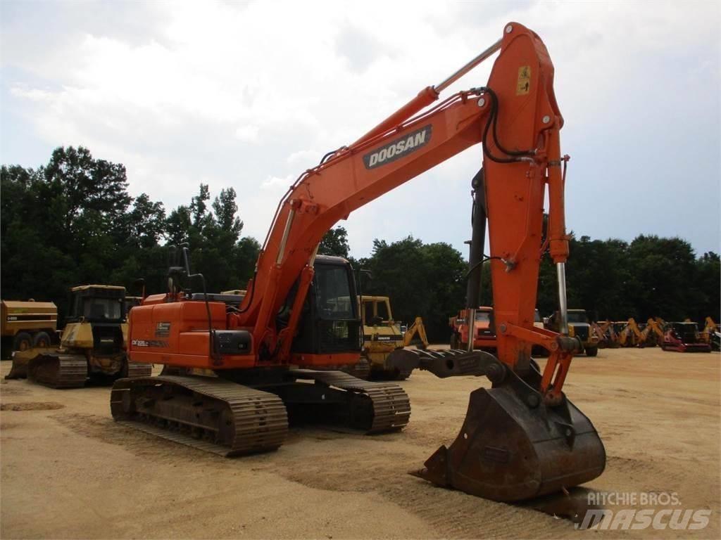 Doosan DX 225 Excavadoras de cadenas