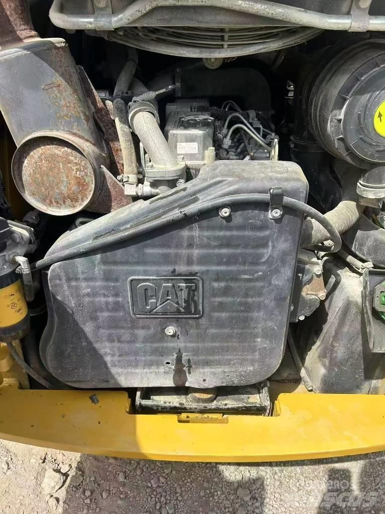CAT 246 C Minicargadoras