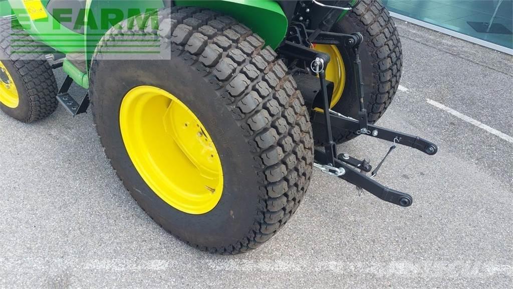 John Deere 3025E Tractores