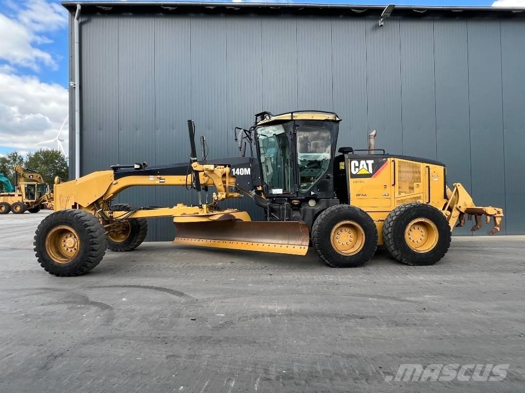 CAT 140M Motoniveladoras