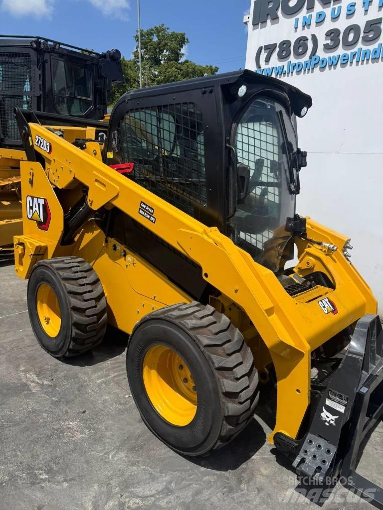 CAT 272D3 Minicargadoras