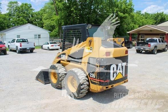 CAT 226 Minicargadoras