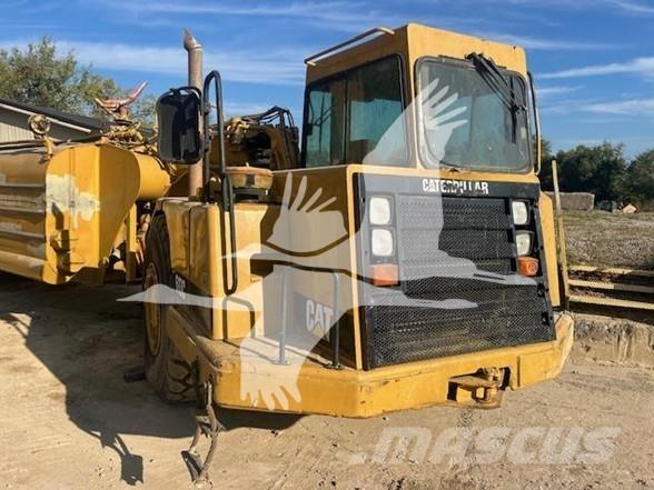 CAT 613C Camiones cisterna