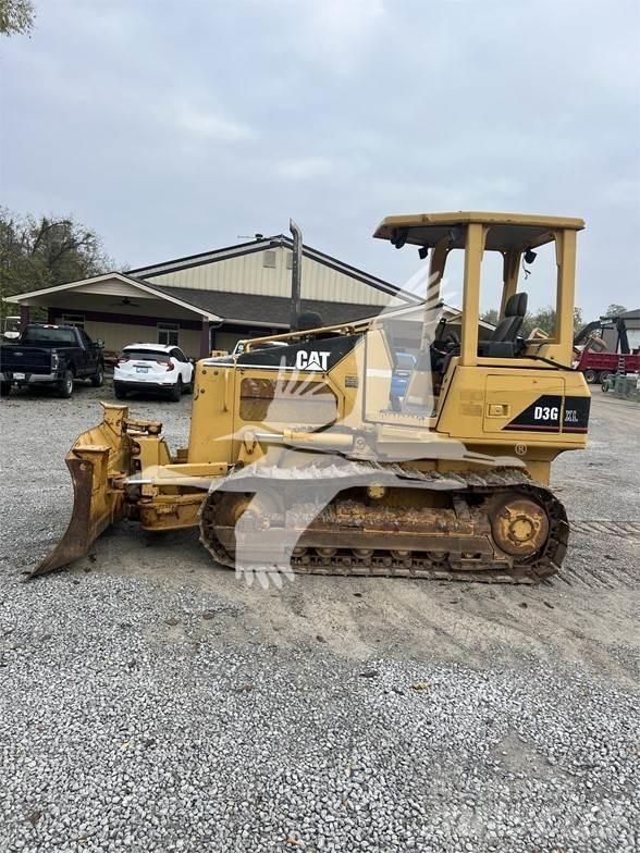 CAT D3G XL Buldozer sobre oruga