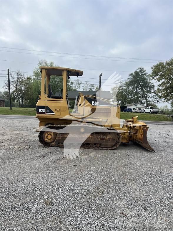 CAT D3G XL Buldozer sobre oruga
