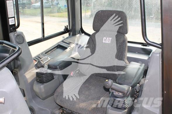 CAT D5K2 LGP Buldozer sobre oruga