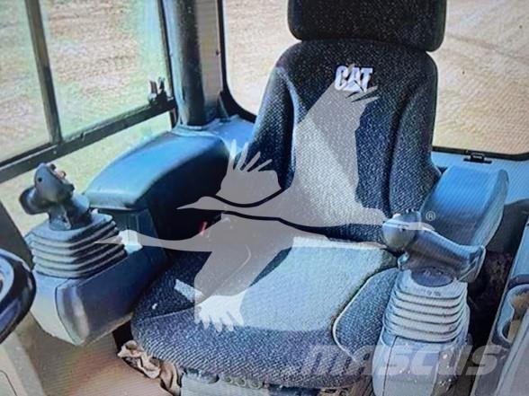 CAT D5K2 LGP Buldozer sobre oruga