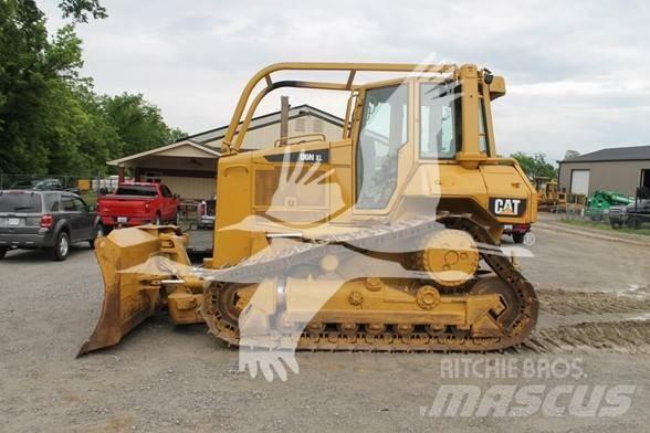CAT D6N XL Buldozer sobre oruga